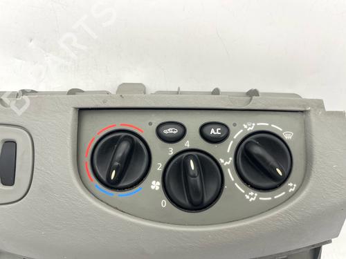 Used Climate control Climate control 36902016 36902016