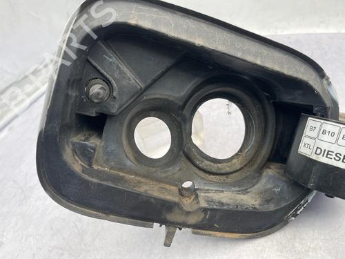 Used Fuel flap Fuel flap PEUGEOT 308 II (LB_, LP_, LW_, LH_, L3_) 1.5 BlueHDi 130 (131 hp) 34003218 34003218