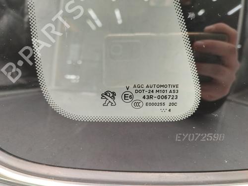rear-right-quarter-glass-peugeot-2008-i-cu_-2013-29406234 main image