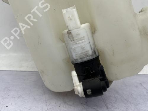 Used Windscreen washer tank Windscreen washer tank 23681747 23681747