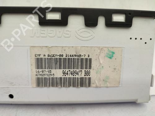 display-monitor-citroen-c3-pluriel-hb_-2003-23711589 main image