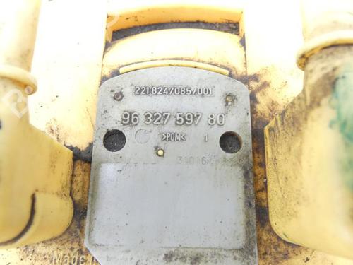Used Fuel pump Fuel pump CITROËN C5 I (DC_) 2.2 HDi (DC4HXB, DC4HXE) (133 hp) 23678870 23678870