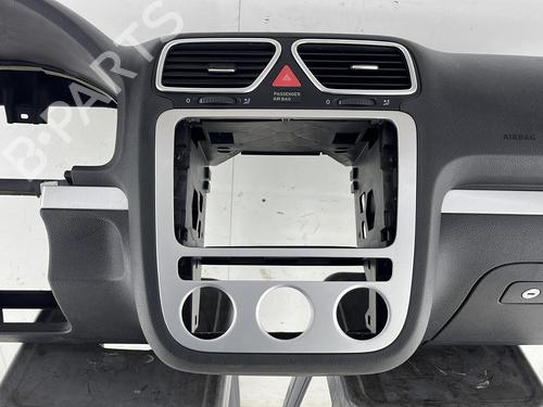 Used Dashboard Dashboard VW SCIROCCO III (137, 138) 2.0 TDI (140 hp) 23761761 23761761
