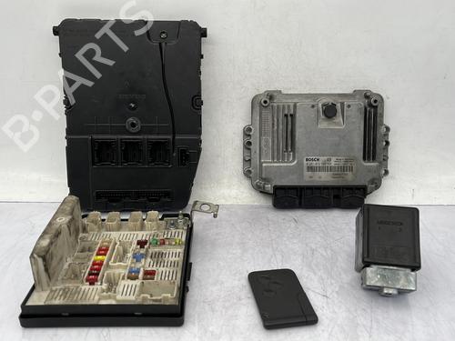 Used Electronic module RENAULT SCÉNIC II (JM0/1_) 1.9 dCi (JM0G, JM12, JM1G, JM2C) (120 hp) 30876019