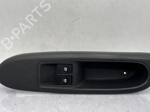 Used Left front window switch RENAULT CLIO II (BB_, CB_) 1.5 dCi (B/C2J) (68 hp) 23761214