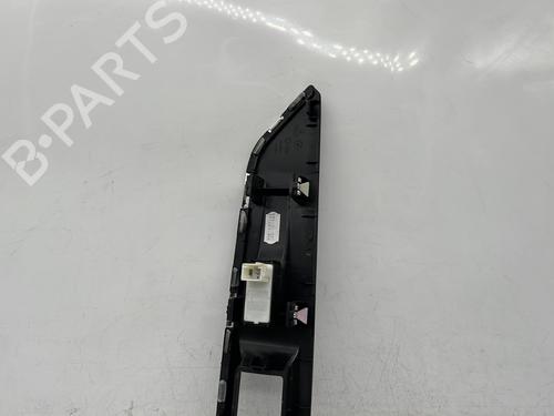 Right front window switch PEUGEOT 3008 II SUV (MC_, MR_, MJ_, M4_) 1.5 BlueHDi 130 | BP31134449I26