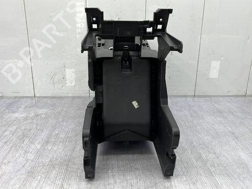 Middle console PEUGEOT 5008 (0U_, 0E_) 2.0 HDi 150 / BlueHDi 150 | BP23683373I22 