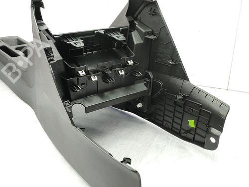 Used Middle console Middle console DACIA SANDERO III 1.0 SCe 65 (67 hp) 23740368 23740368