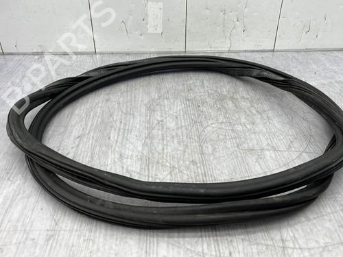 rubber-door-seal-audi-q5-8rb-2008-2009-2010-2011-2012-2013-2014-2015-2016-2017-2018-2019-23761359 main image