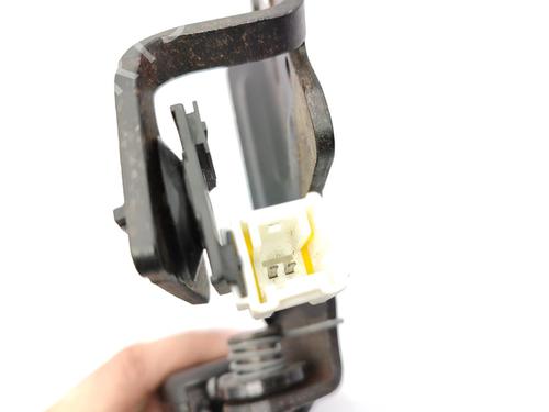 Used Seat buckle Seat buckle CITROËN C4 I (LC_) 1.6 HDi (90 hp) 23679216 23679216