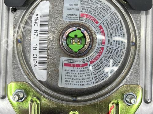 driver-airbag-hyundai-santa-fe-i-sm-2000-2001-2002-2003-2004-2005-2006-23688416 main image
