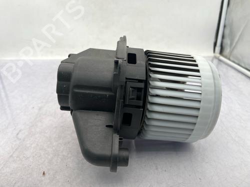 Used Heater blower motor Heater blower motor DACIA SANDERO II TCe 90 (B8M1, B8MA, B8AC) (90 hp) 34000390 34000390