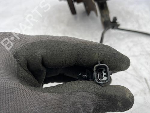 Used Left front steering knuckle Left front steering knuckle SUZUKI SWIFT IV (FZ, NZ) 1.3 DDiS (AZG413D, ZC02S, ZC92S) (75 hp) 25759456 25759456