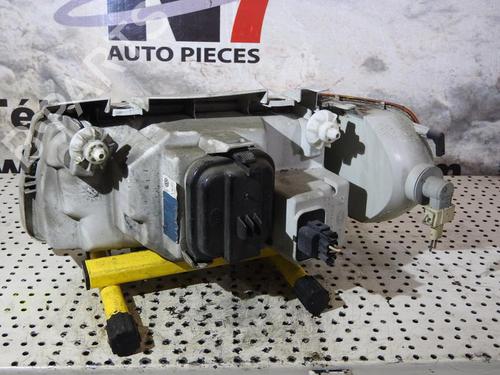 Right headlight VW POLO III (6N1) 60 1.4 | BP23663704C29 