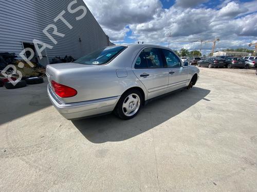 Bagstkærm Højre Bagstkærm Højre MERCEDES-BENZ E-CLASS (W210) E 240 (210.061) (170 hp) 36440117 36440117