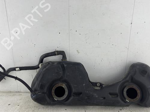 Używane Zbiornik paliwa BMW 1 (E87) 120 d (177 hp) 23733178