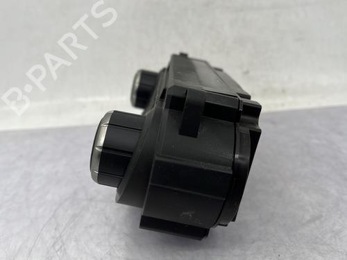 Used Climate control Climate control TOYOTA YARIS (_P13_) 1.5 Hybrid (NHP130_, NHP130) (101 hp) 33236086 33236086