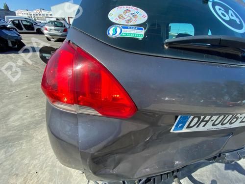 piloto-izquierdo-del-maletero-peugeot-2008-i-cu_-2013-38187439 main image
