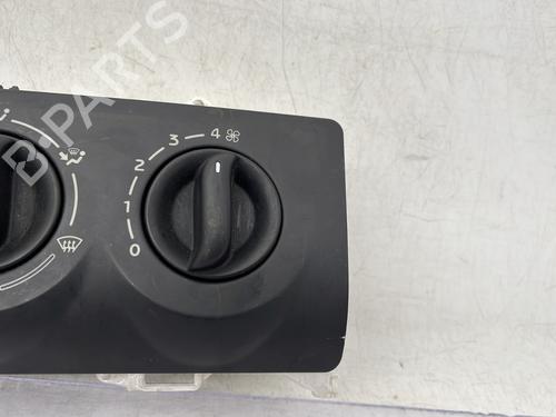 Used Climate control Climate control RENAULT CLIO II (BB_, CB_) 1.2 (BB0A, BB0F, BB10, BB1K, BB28, BB2D, BB2H, CB0A,... (58 hp) 30711240 30711240
