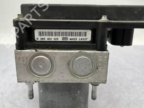 ABS pump PEUGEOT 5008 (0U_, 0E_) 1.6 HDi | BP23721835M43