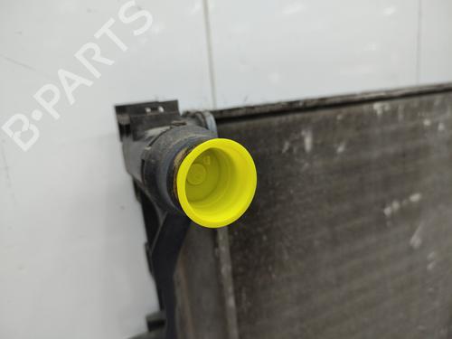 water-radiator-vw-passat-b5-variant-3b5-1997-1998-1999-2000-2001-23678787 main image