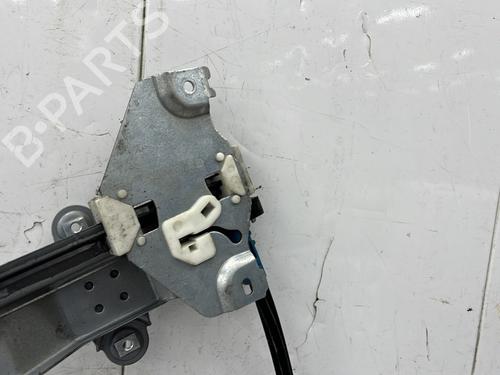 Used Front right window mechanism Front right window mechanism RENAULT TWINGO II (CN0_) 1.2 16V (CN0K, CN0V, CN0A) (76 hp) 31637451 31637451