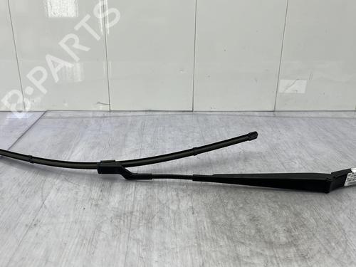 Used Front windshield wiper arm VW POLO VI (AW1, BZ1, AE1) 1.0 TSI (95 hp) 23704624