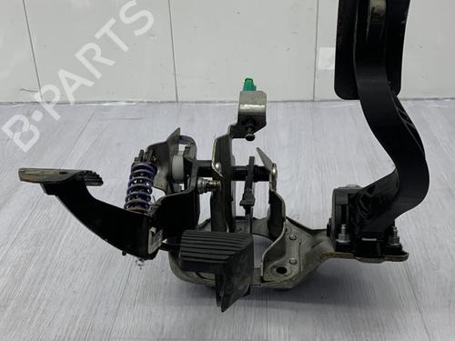 Pedal CITROËN BERLINGO MULTISPACE (B9) 1.6 HDi 90 (90 hp) 23702309