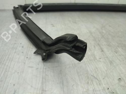 Rubber door seal VW SCIROCCO III (137, 138) 2.0 TDI | BP25482963C142 