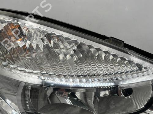 Right headlight RENAULT SCÉNIC II (JM0/1_) 1.9 dCi (JM0G, JM12, JM1G, JM2C) | BP30129218C29