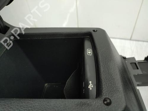 Middle console VW GOLF VII (5G1, BQ1, BE1, BE2) 1.6 TDI | BP23719734I22 