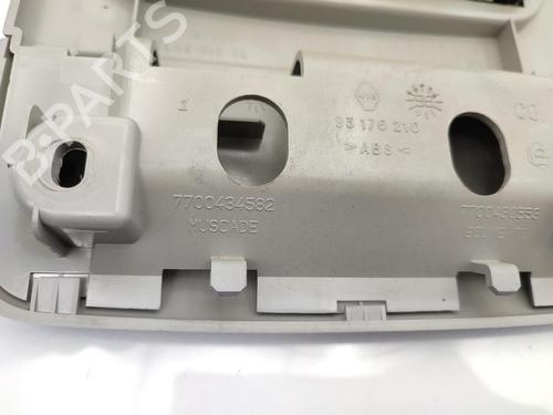 Used Interior roof light Interior roof light RENAULT MEGANE I Grandtour (KA0/1_) 1.6 16V (KA0B, KA04, KA11) (107 hp) 23733247 23733247
