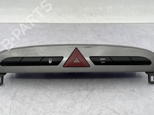 Used Warning switch PEUGEOT 308 I (4A_, 4C_) 1.6 16V (120 hp) 23684584