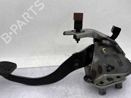 Used Clutch pedal Clutch pedal NISSAN JUKE (F15) 1.5 dCi (110 hp) 23753916 23753916