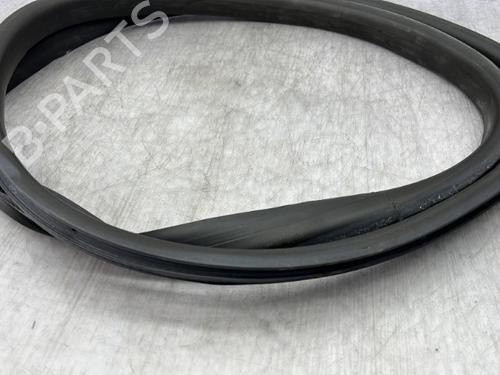 rubber-door-seal-renault-megane-iv-hatchback-b9amn_-2015-23680391 main image