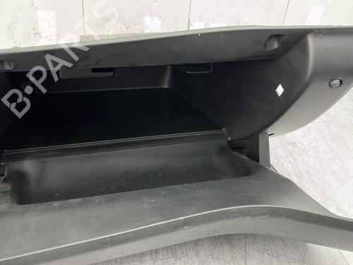 Used Glove box Glove box PEUGEOT 308 II (LB_, LP_, LW_, LH_, L3_) 1.5 BlueHDi 130 (131 hp) 29919836 29919836