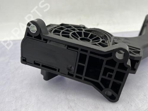 Used Pedal Pedal PEUGEOT 308 SW II (LC_, LJ_, LR_, LX_, L4_) 1.5 BlueHDi 130 (131 hp) 23754702 23754702