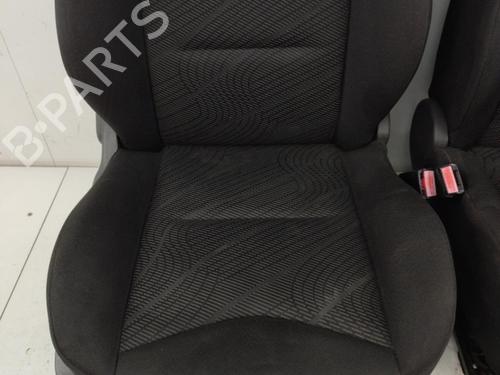 Sæde sæt Sæde sæt PEUGEOT 308 SW I (4E_, 4H_) 1.6 HDi (90 hp) 23671052 23671052