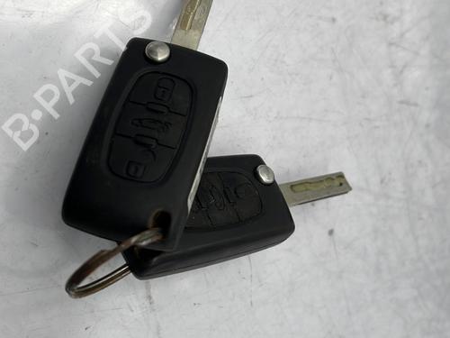 Used Electronic module Electronic module CITROËN C5 III Break (RW_) 2.2 HDi 200 (204 hp) 33037172 33037172