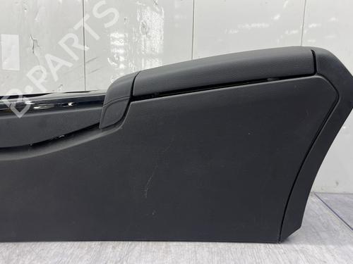 Used Middle console Middle console MERCEDES-BENZ A-CLASS (W177) A 200 (177.087) (163 hp) 30679443 30679443