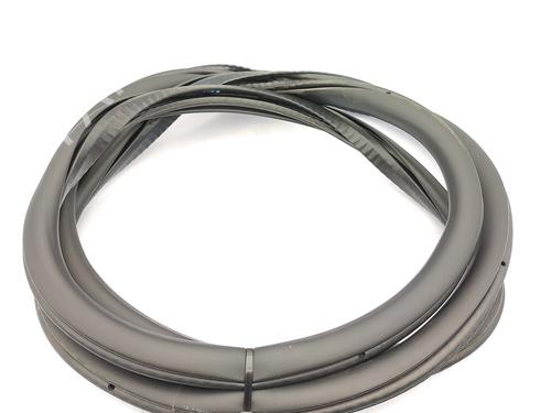 Used Rubber door seal PEUGEOT 2008 II (UD_, US_, UY_, UJ_, UR_, UC_) 1.5 BlueHDI 130 (131 hp) 23758490