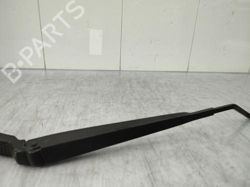 Front windshield wiper arm RENAULT CLIO IV (BH_) 1.5 dCi 90 | BP23722907C143 