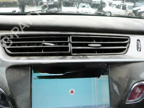 Interior roof light CITROËN C3 II (SC_) 1.4 HDi 70 (SC8HZC, SC8HR0, SC8HP4) | BP23690308I8 - Image 17