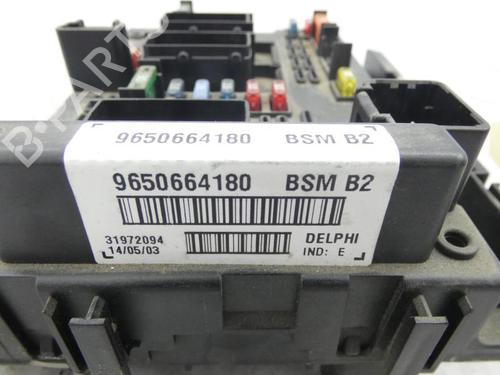 Used Fuse box Fuse box 23672436 23672436
