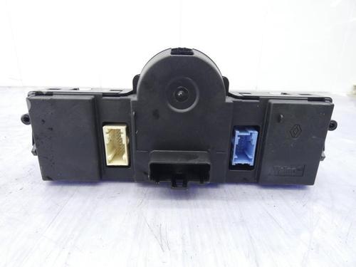 Used Climate control Climate control RENAULT SCÉNIC II (JM0/1_) 1.9 dCi (JM0G, JM12, JM1G, JM2C) (120 hp) 23673341 23673341