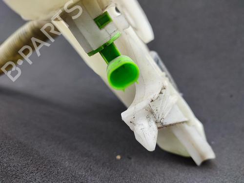 Windscreen washer tank BMW 1 (E87) 120 d | BP23749894C113