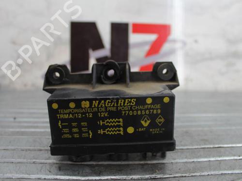 Used Electronic module RENAULT TRAFIC Van (T_, P_, V_) 2.5 D (75 hp) 23668654