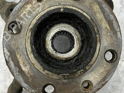 Used Right front steering knuckle Right front steering knuckle RENAULT CLIO I (B/C57_, 5/357_) 1.9 D (B/C/S576, B/C/S57L) (64 hp) 23703321 23703321