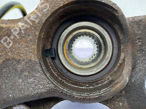 Used Right front steering knuckle Right front steering knuckle CITROËN C1 (PM_, PN_) 1.0 (68 hp) 30705203 30705203