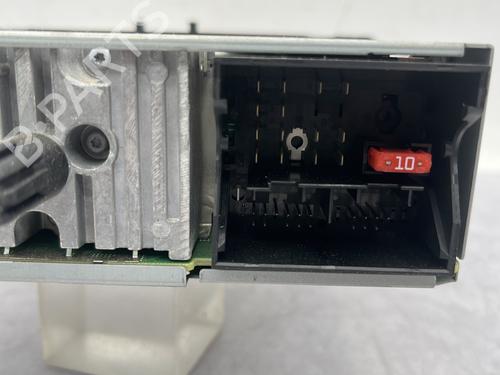 radio-renault-megane-iii-coupe-dz01_-2008-2009-2010-2011-2012-2013-2014-2015-2016-30674935 main image